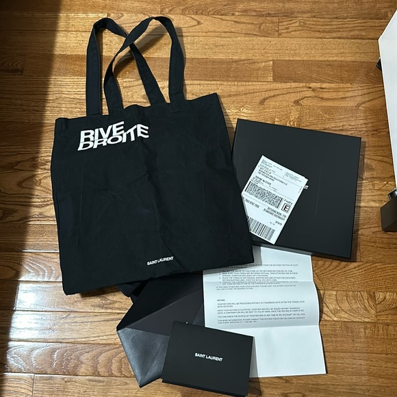 Saint Laurent Tote - Picture 1 of 5